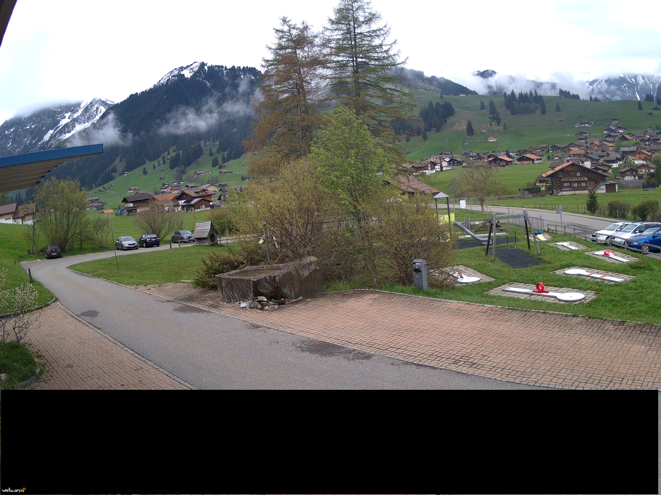 http://webcam.alpina-adelboden.ch/cam_2.jpg